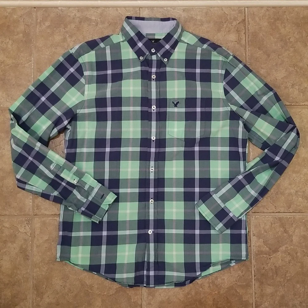 American Eagle Button Down Medium - Picture 3 of 9